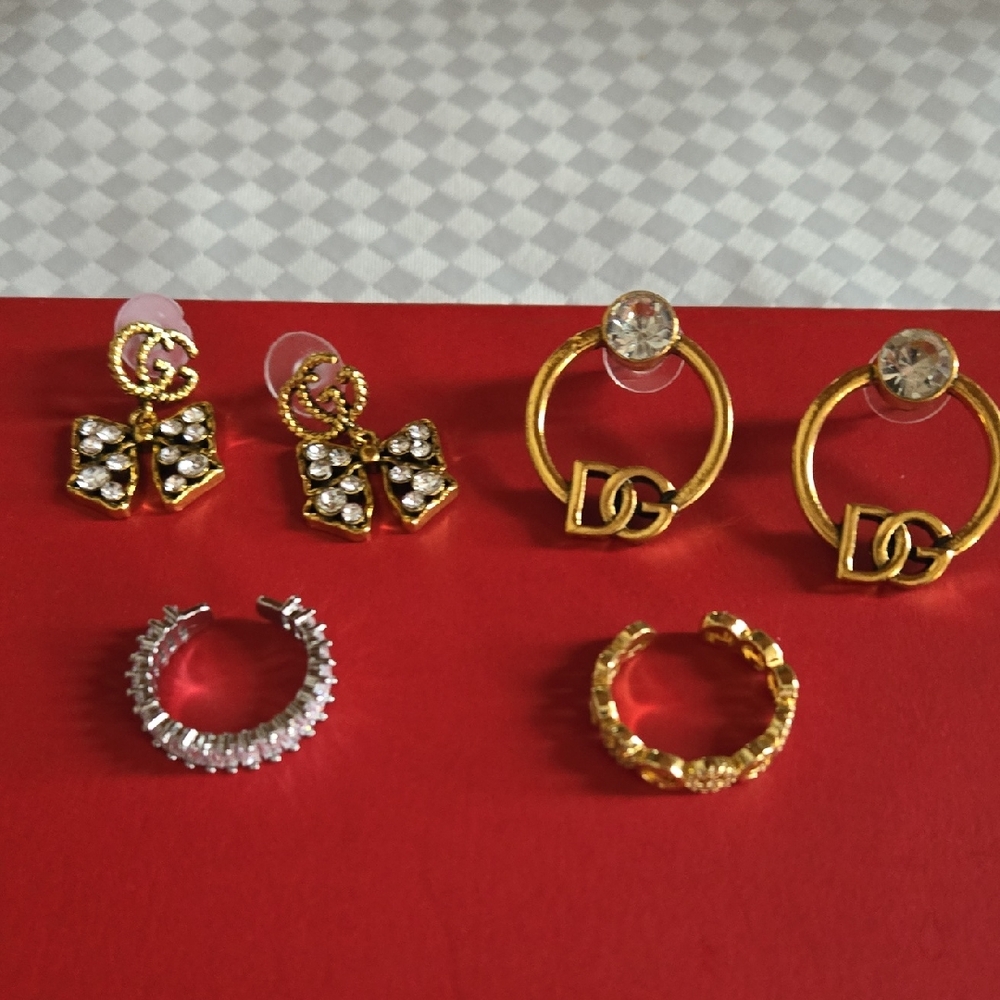 ⚘️Elegant Fashion Gold and Silver Earrings and Ring Set